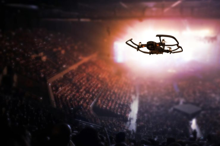 drones pour éclairer les courses hippiques