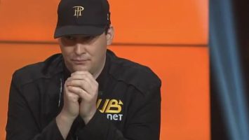 Phill Hellmuth en train de jouer