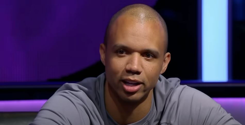 Phil Ivey gagne au poker